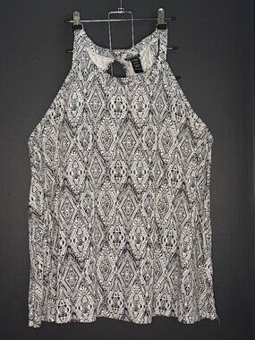 Torrid Black and White Pattern Tank Top, Size 2
